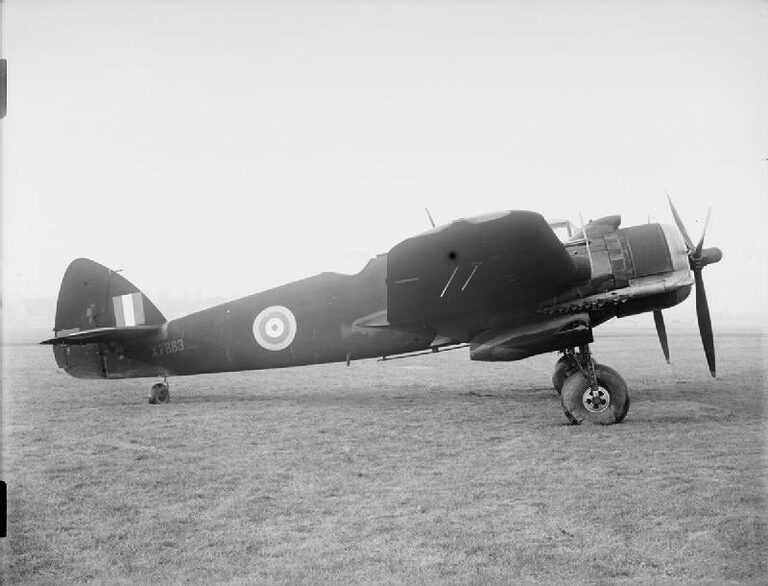 Aircraft_of_the_Royal_Air_Force,_1939-1945-_Bristol_Type_156_Beaufighter._ATP10742C
